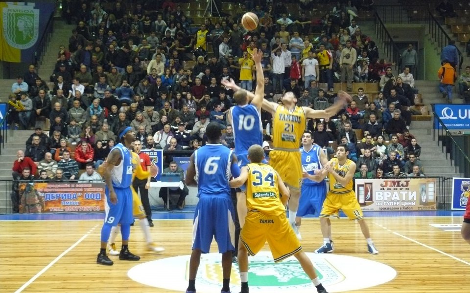 Отново драматичен Ямбол-Левски, този път за „синя” победа