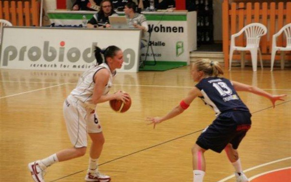 Полина Хаджиянкова подписа с Берое 07