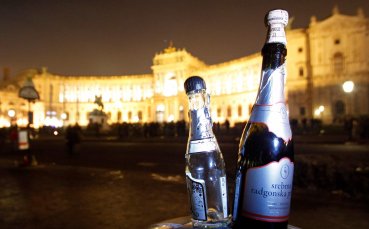 Арсенал и Тотнъм пренесоха битката в бара