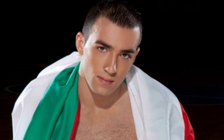 Човекът зад секси сесията на Левски: Асен ми е любимец, знам как да събличам хората