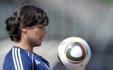 Лацио продължава преговорите за Роке Санта Крус