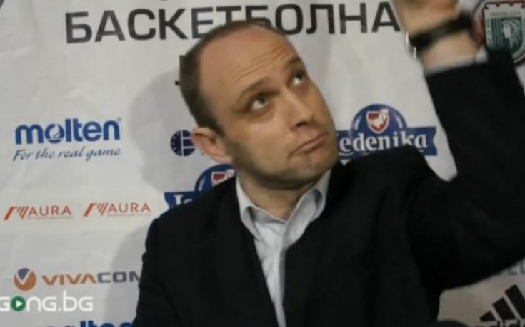 Тити безмълвен, коментира със знаци победата над Спартак