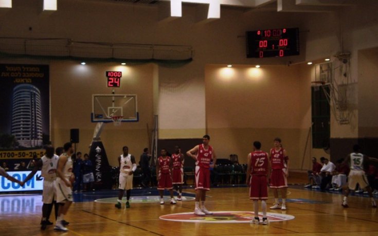 ЛукОйл Академик тръгна с успех в Топ 16, победи Макаби Хайфа