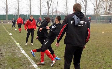 Локо София вкара 4 на Малеш за 27 минути