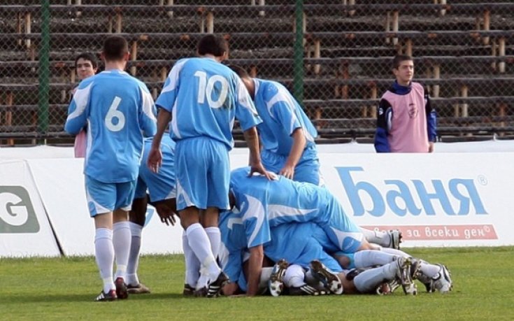 Нови две контроли за Академик в Турция