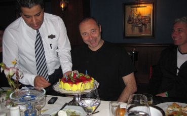 СНИМКИ: Славия и ЦСКА поляха празника на Велев