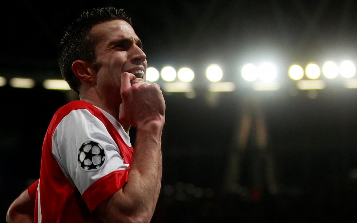 Ван Перси: Бихме Барса в собствената им игра