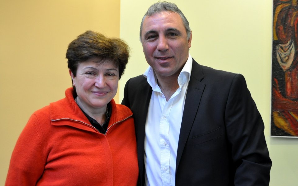 Христо Стоичков и Кристалина Георгиева се присъединиха към „Професионалният футбол срещу глада”