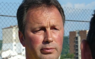 Червенков дебютира начело на Севастопол с драматична загуба от Шахтьор