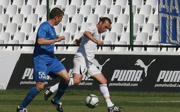 Халф на Славия със счупена ключица, аут за месец