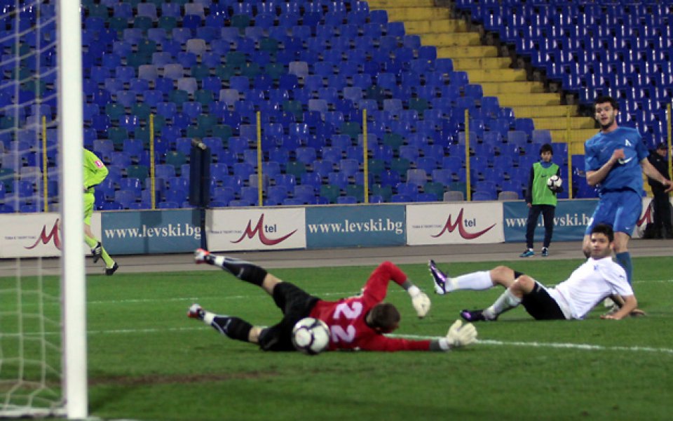 Левски се разходи за 2:0 срещу Видима