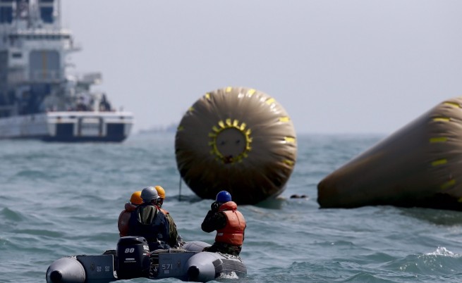Броят на жертвите от южнокорейския ферибот расте