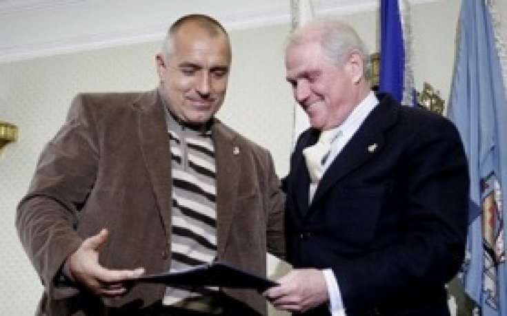 Бившият президент на Реал: Не може Моуриньо постоянно да се оплаква, Гуардиола е за пример