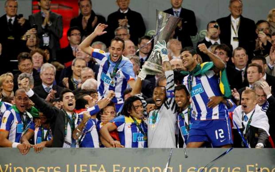 ВИДЕО: СуперФалкао донесе на Порто Лига Европа!