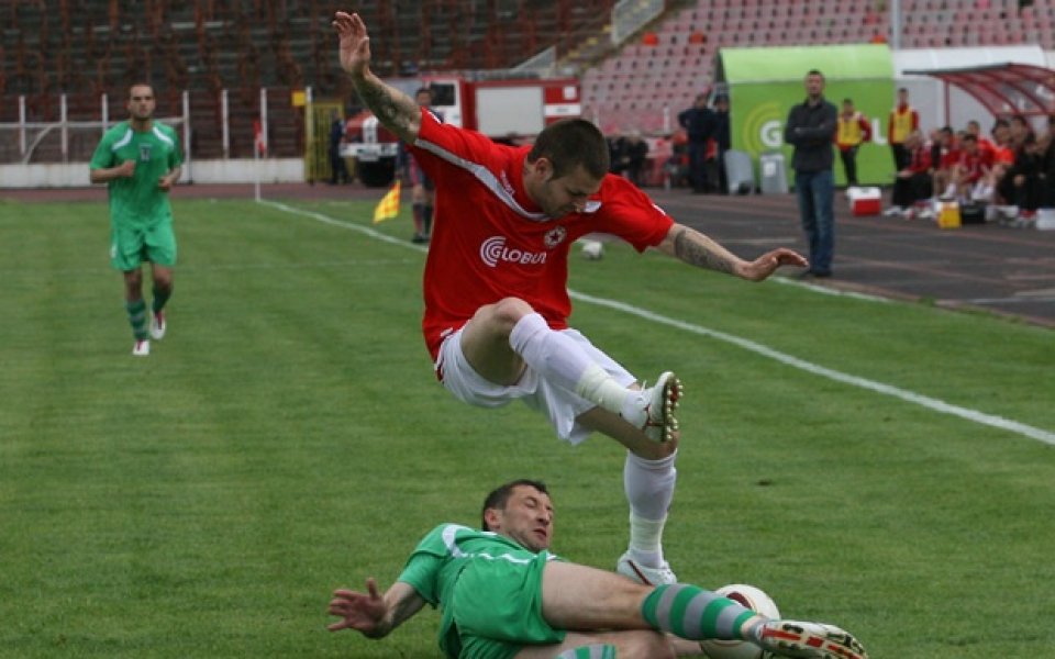 Sky Sports: Внимание за Спас Делев!