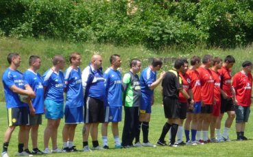 СНИМКИ: Феновете на Челси си върнаха на тези от Ман Юнайтед в повторение на финала от Москва