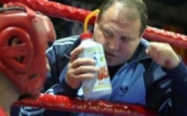 Изгониха Петър Лесов от Световното по бокс след скандал със съдиите