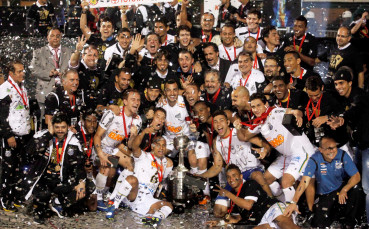 ВИДЕО: Сантос триумфира с Копа Либертадорес