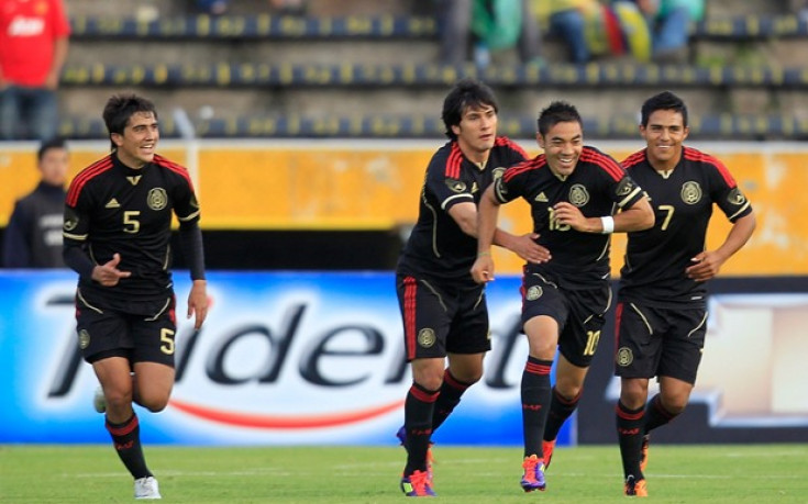 Изхвърлиха Ернандес и още 7 купонджии от тима на Мексико, наказаха ги за 6 месеца