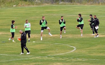 Славия тренира в ритъм, Попара – сам