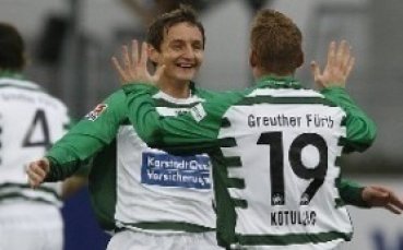 Асен Караславов с цял мач при загуба в Германия