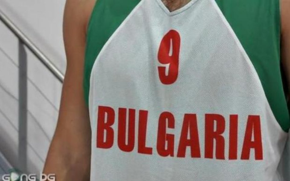ВИДЕО: Легендарният Сабонис облича баскет националите