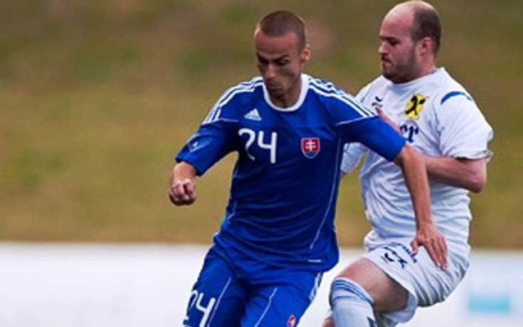 Голмайстор от Мондиал 2010 подсили Спартак Търнава за мачовете с Левски