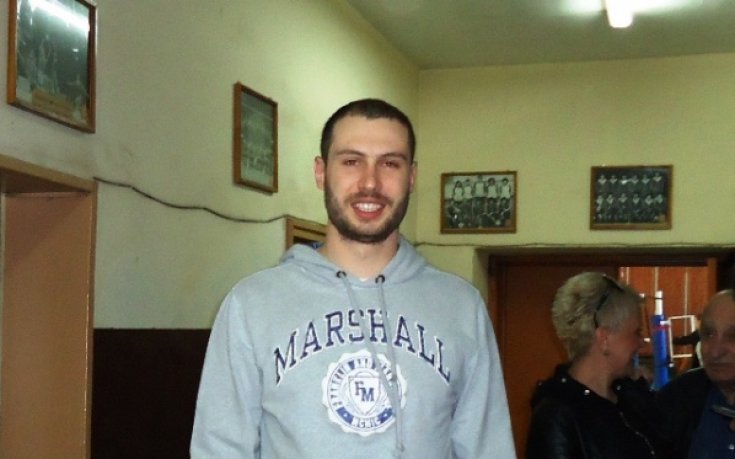 Милушев изкълчи глезен, гледа Сърбия от трибуните