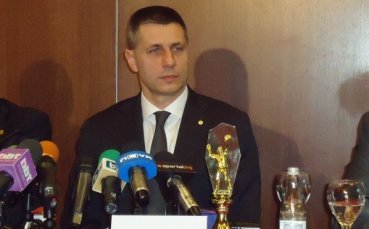 Босът на волейбола: Нов треньор? Не! Не, не!