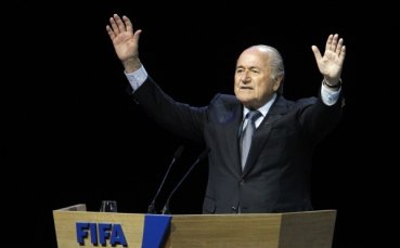 Блатер иска професионални съдии на Мондиал 2014