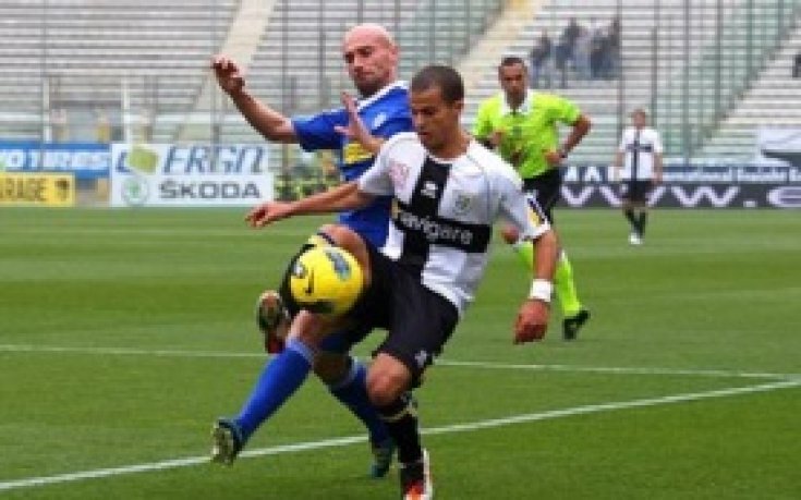 Даниеле Аригони пое опашкаря Чезена