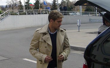 Стилиян зарадва ученици
