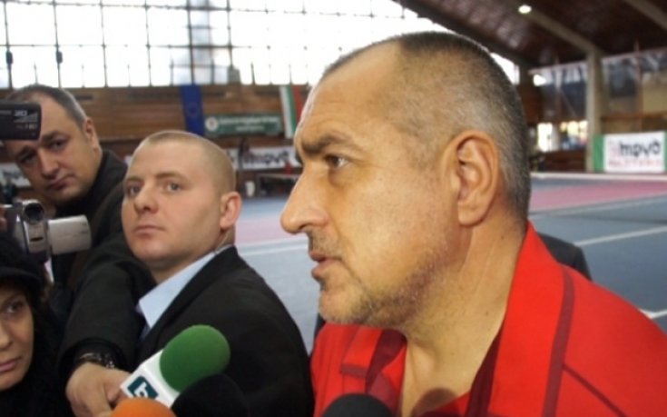 ВИДЕО: Премиерът: Пожелавам си за 2012-та Меси в Левски и Роналдо в ЦСКА