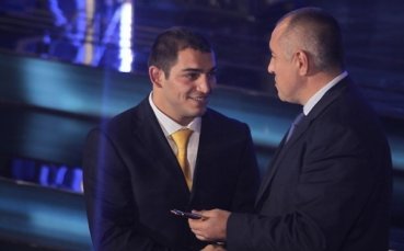 Ганев и Великов ще се борят в Монголия вместо в София