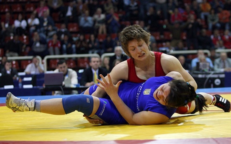 Златева спечели държавното първенство по борба в категория до 72 килограма