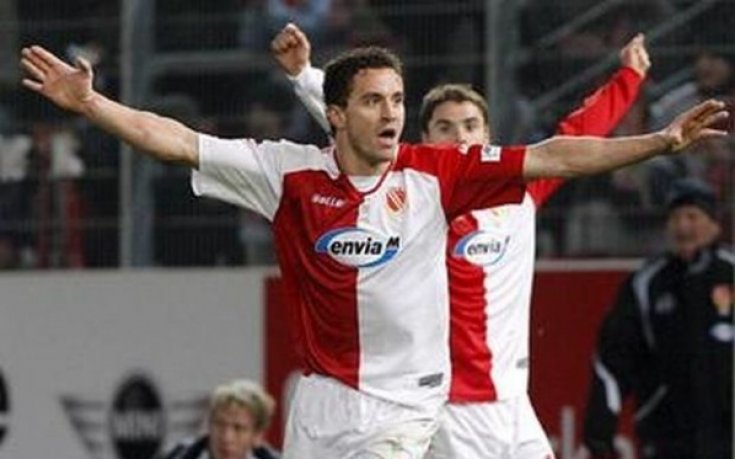 Рангелов с едно полувреме срещу Дуисбург без Домо