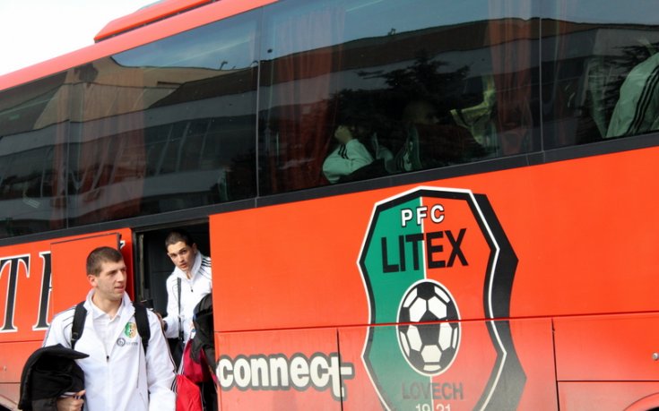 СНИМКИ: Стоичков доведе Литекс в Сандански, посрещна го авер от Мелник