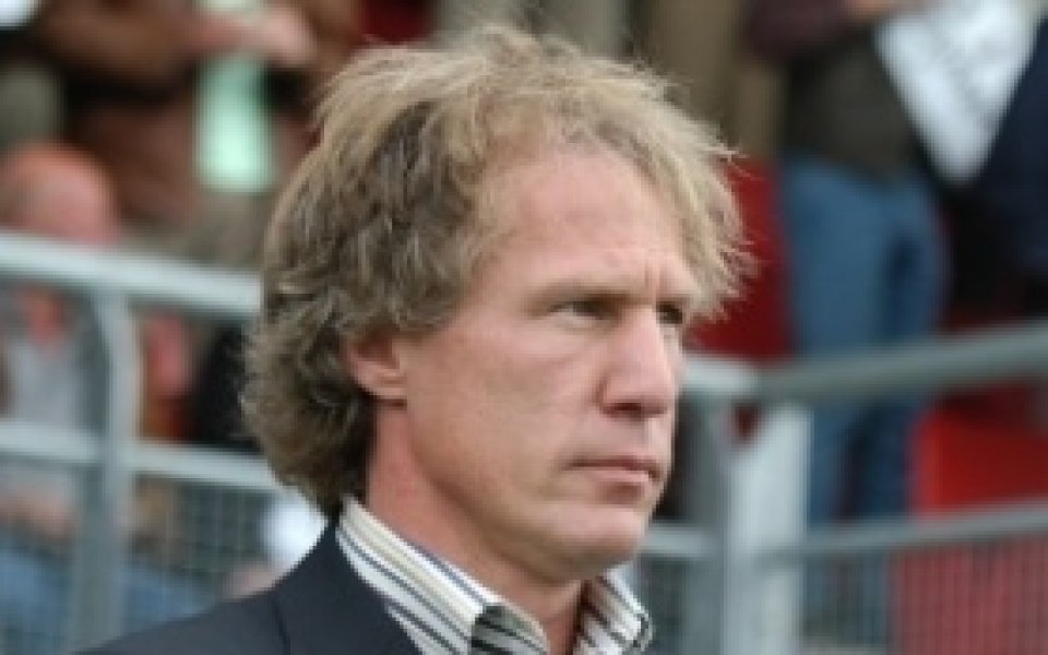 Герт Ян Вербеек остава начело на АЗ Алкмаар до 2015-та година
