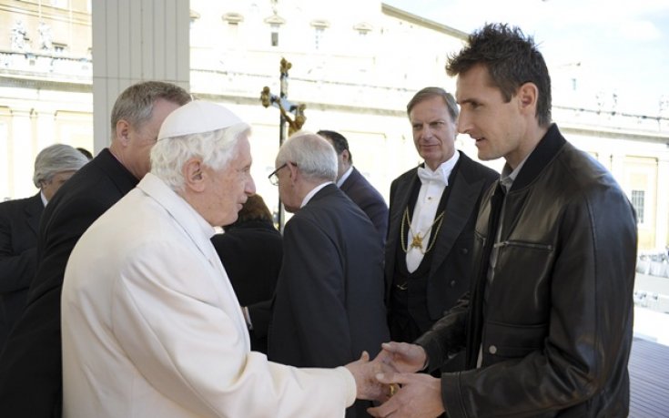 СНИМКИ: Миро Клозе се срещна с папата