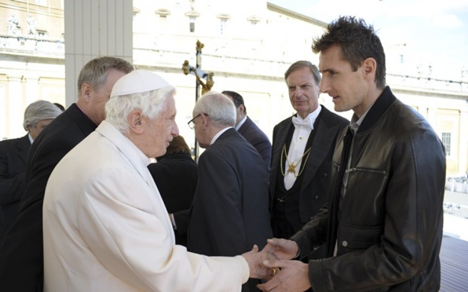 СНИМКИ: Миро Клозе се срещна с папата