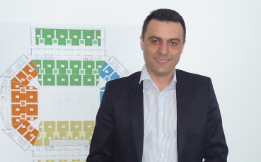 Гонг научи: Заледяват Арена Армеец, паркингът напълно безплатен!