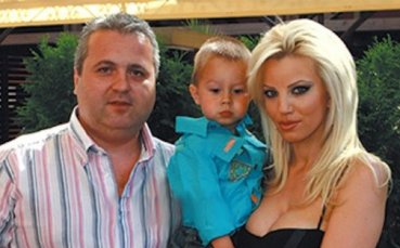 Коко Динев и Емилия празнуват Великден в Кулата