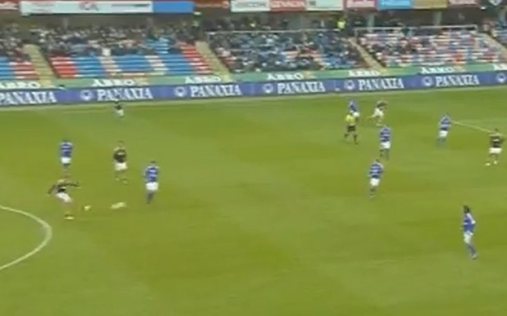 ВИДЕО: Желан от Ливърпул и Арсенал футболист заби гол от центъра