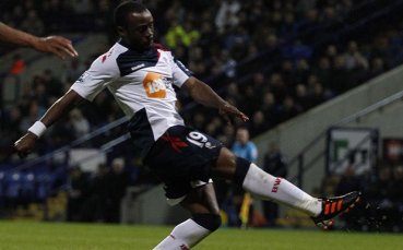 След изпадането 13 играчи напуснаха Болтън, бъдещето на Мартин неясно