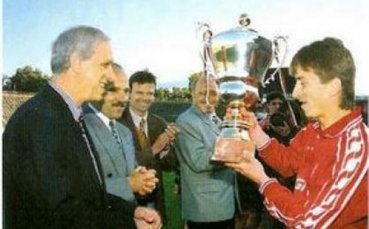 Легенда на ЦСКА обядва с футболистите преди Литекс