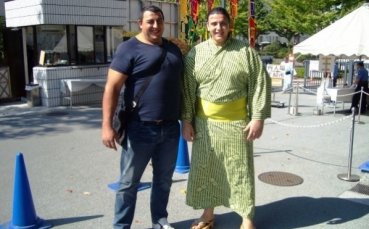 Аоияма убедителен и във втория кръг в Токио