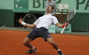 Джокович е на 1/2-финал на Ролан Гарос след 5-сетова драма и 4 спасени мачбола