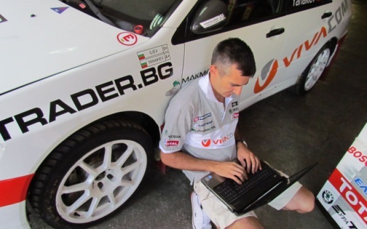 Митко Илиев води убедително след първата половина на рали България