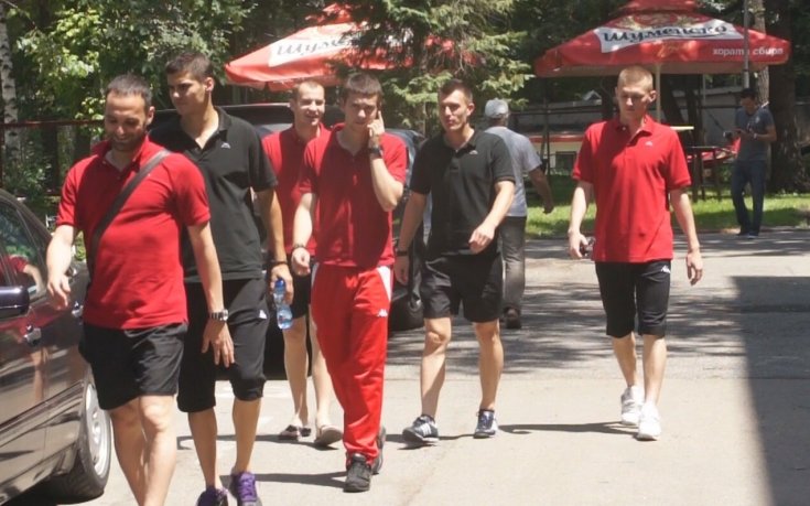 ВИДЕО: ЦСКА замина със само 13 футболисти на лагер