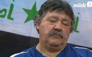 ВИДЕО: Фен заспа на стадиона по време на Англия - Франция